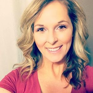 Meet your Posher, Julee